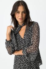 Blusa regular fit estampada
