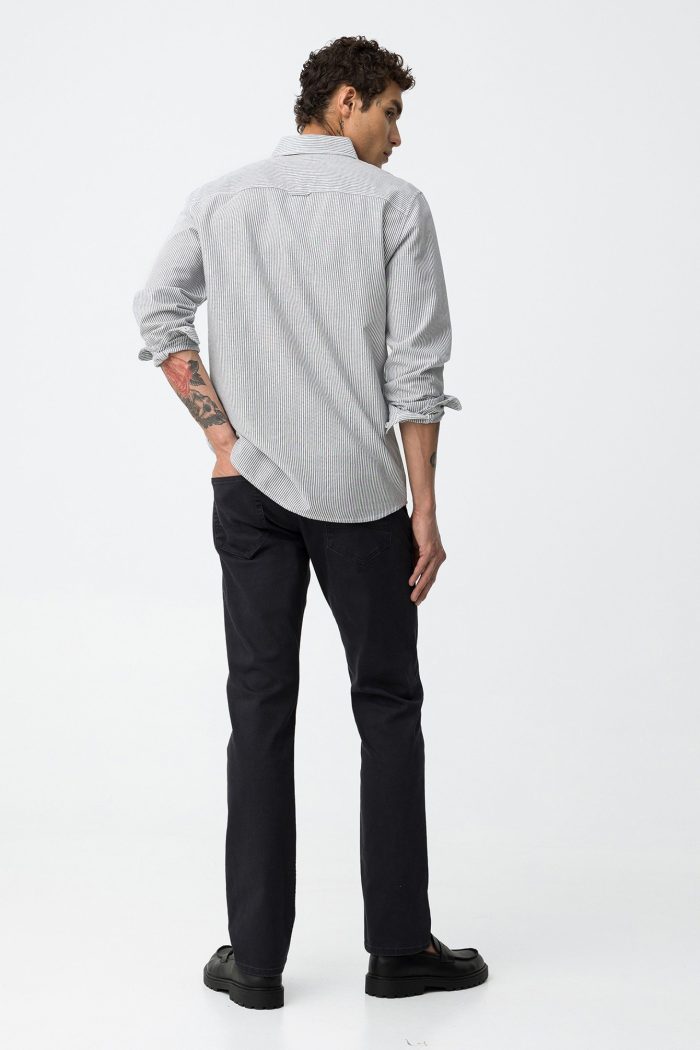 Jeans com cinco bolsos - Image 2