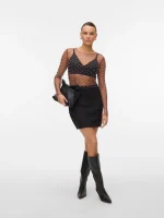 Saia curta de cintura alta