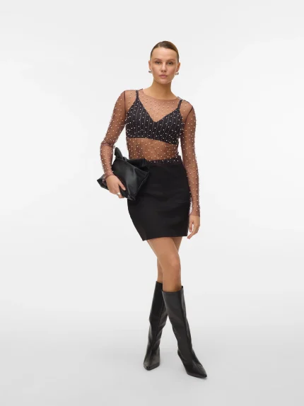 Saia curta de cintura alta