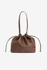 Bolsa castanha efeito saco