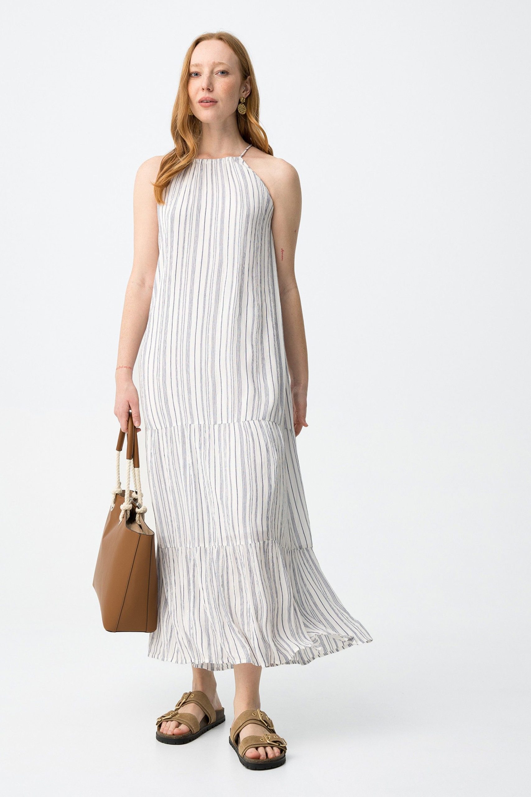 Vestido longo de cor cru com riscas finas - Image 4