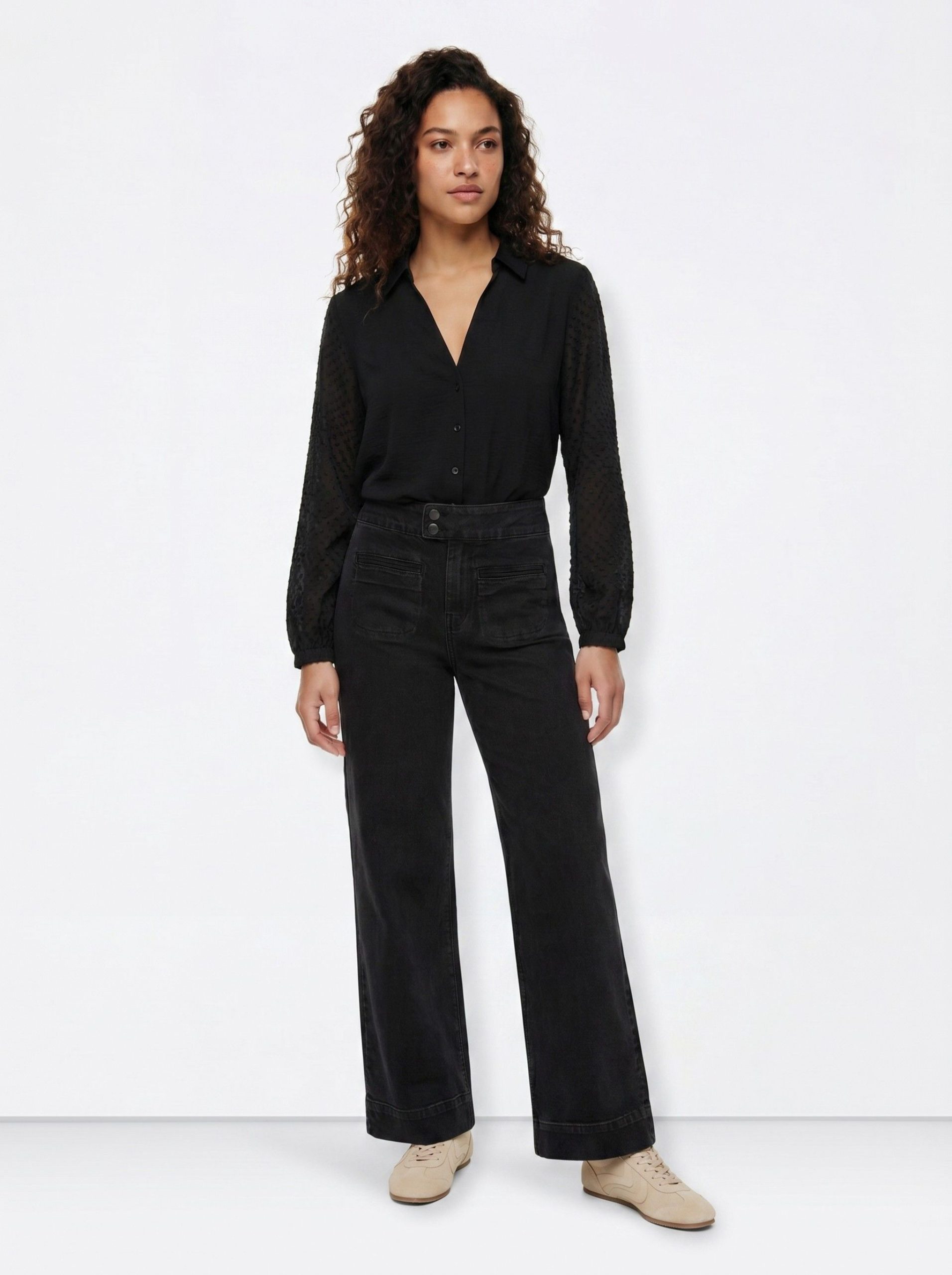 1777893267_da2ab6d7be3fcdd515230f6262f2bb4e Jeans de cor preta - Image 1