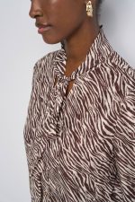 CAMISA ANIMAL PRINT COM LAÇO - Image 4